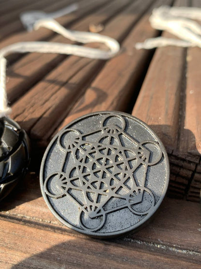 Paramagnētiskais Bazalta kabatas talismans - Metatrona kubs